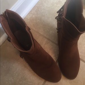 Heeled fringe booties